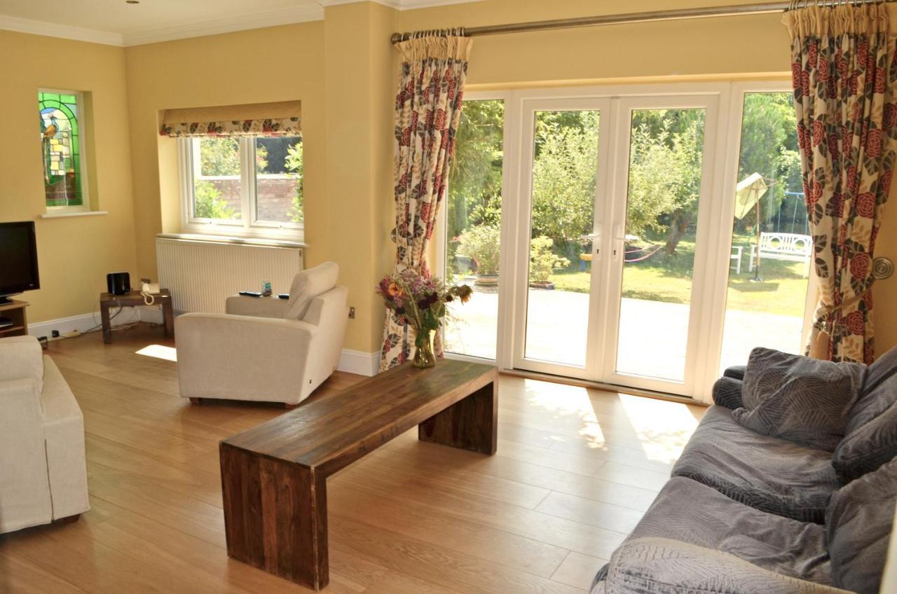 A Cozy House To Stay In Sunny Bournemouth Exterior photo