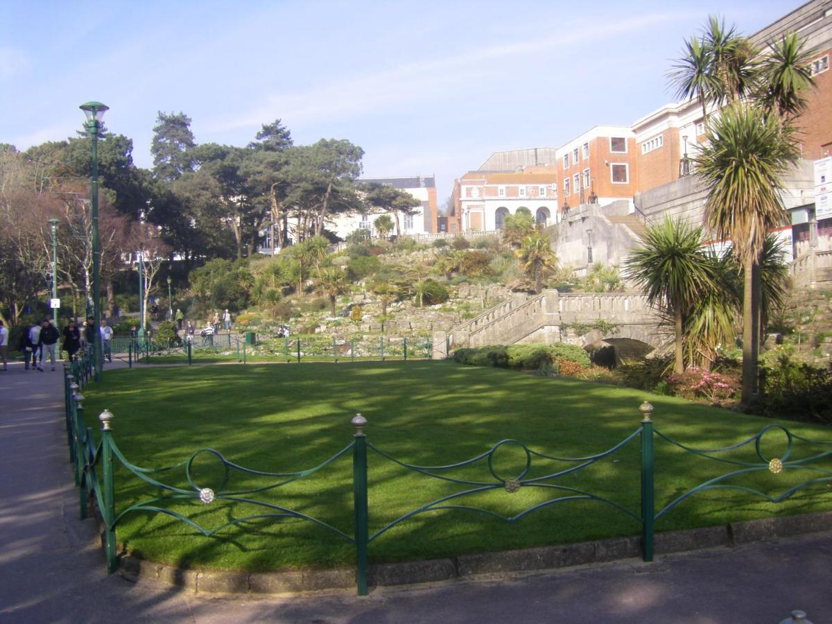 A Cozy House To Stay In Sunny Bournemouth Exterior photo